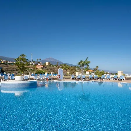 Апартаменты Cosy Flat With Sea Views In *