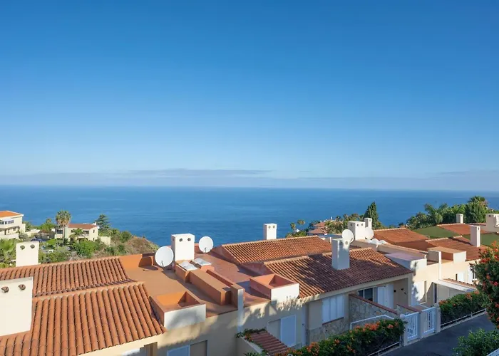 Appartamento Cosy Flat With Sea Views In *
