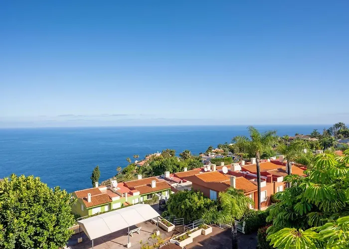Cosy Flat With Sea Views In